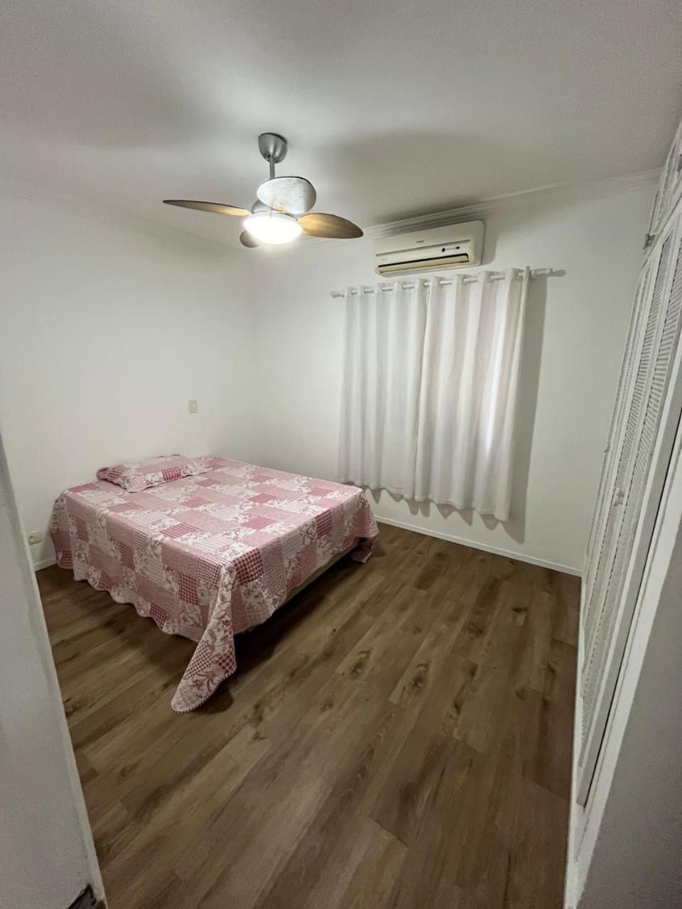 Guaru 17 Apartamento Na Praia Da Enseada Guaruja Exterior photo